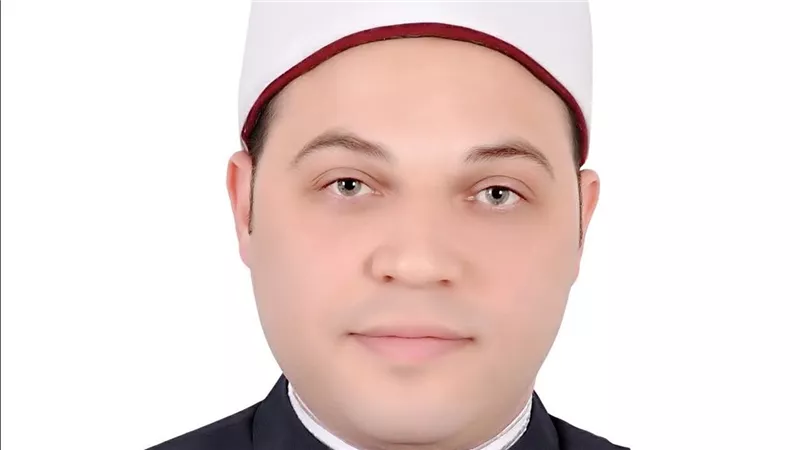 موتوا بغيظكم.. واعظ بالأزهر يوجه رسالة لـ إبراهيم عيسى