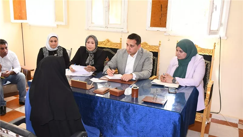 نائب محافظ الفيوم يعقد لقاءً لخدمة المواطنين بقرية أبو كساة مركز إبشواي
