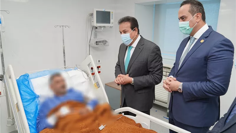 وزير الصحة ومحافظ الإسماعيلية يتابعون أول حالة زراعة كبد بمجمع الإسماعيلية