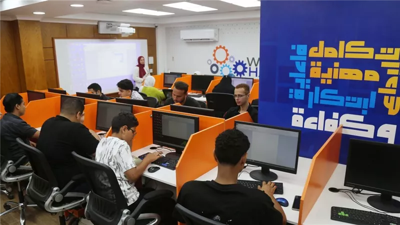 تقديم برنامج تدريبي عن 