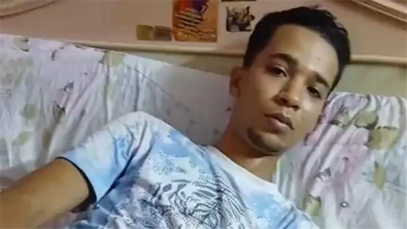 طعنة قاتلة بسبب طفل.. وشاب يواجه مصيرًا قاسيًا تسبب له في عاهه 