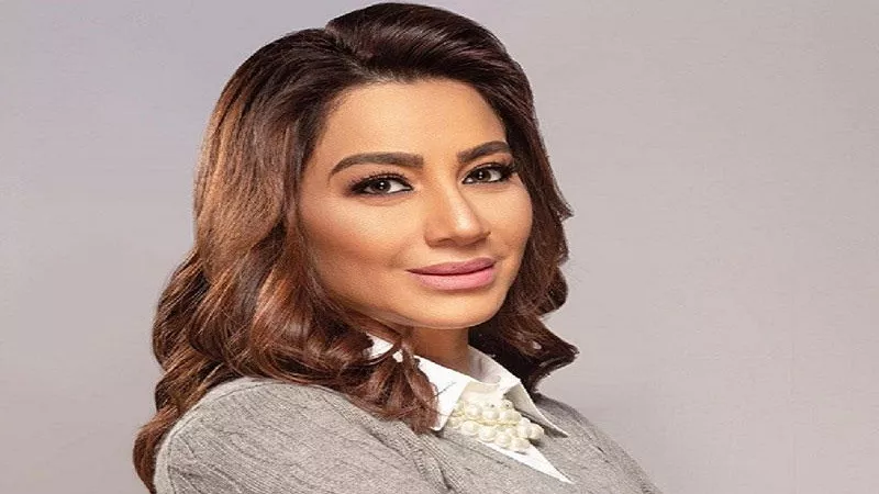 الرحلة 800.. بسمة وهبة تشيد بخدمات مصر للطيران وتشكر الوزير