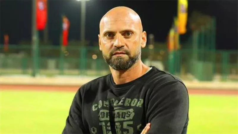 اليماني: صفقات الزمالك عبرت عن نفسها وألفينا وبانزا الأبرز في الدوري المصري