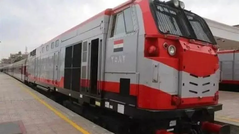 مصرع طالبة دهسها قطار أثناء عبورها شرط السكك الحديدية بالعياط 