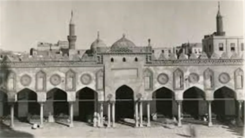 بعد إغلاقه في العهد العثماني.. كيف أعاد المولد النبوي فتح أبواب الأزهر؟|خاص