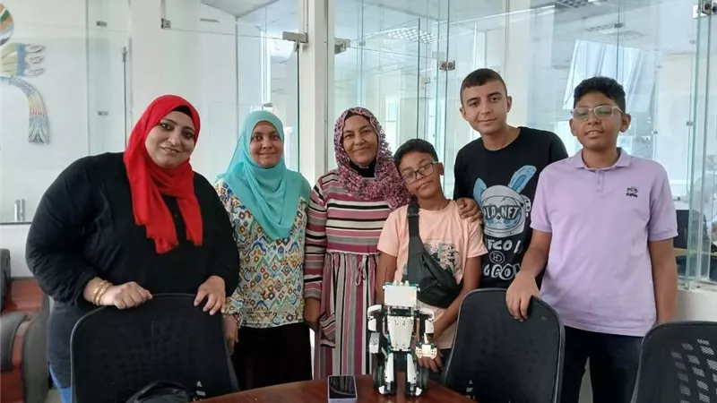 روبوت المستقبل.. انجاز جديد لمركز الموهوبين بالمركز الاستكشافي في السويس