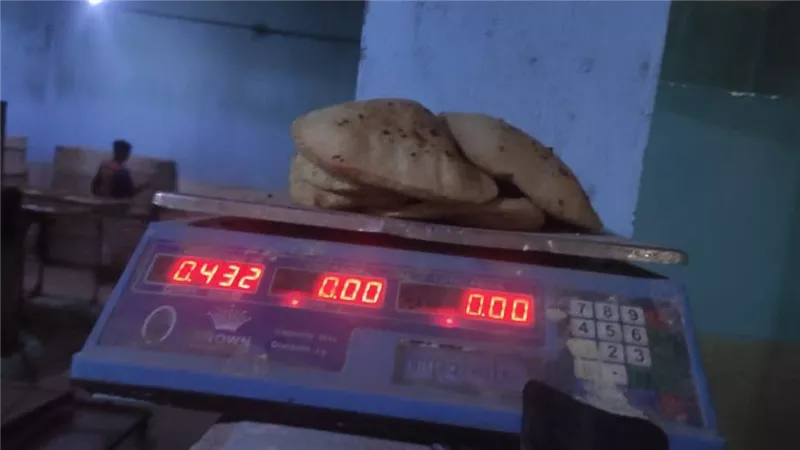محافظ أسيوط: 282 محضر متنوع خلال حملات تموينية على المخابز والأسواق