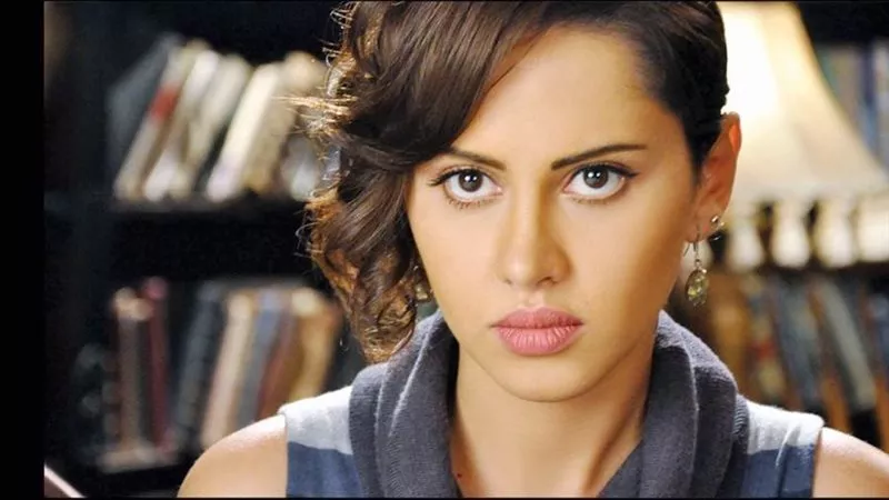 ياسمين رئيس تتعاقد على فيلم 