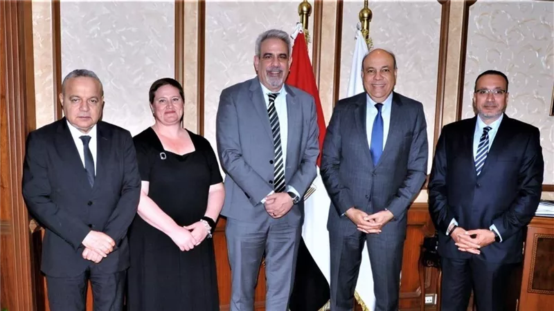لتعزيز التعاون.. وزير الطيران يستقبل مسؤولي «إياتا» بالشرق الأوسط  