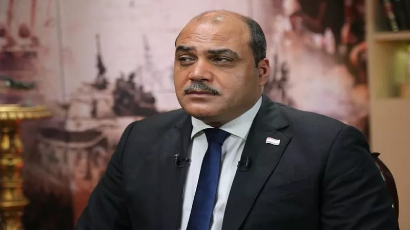 محمد الباز يشيد بتصدي أمن القنصلية المصرية لمحاولة اقتحام الإخوان لها 