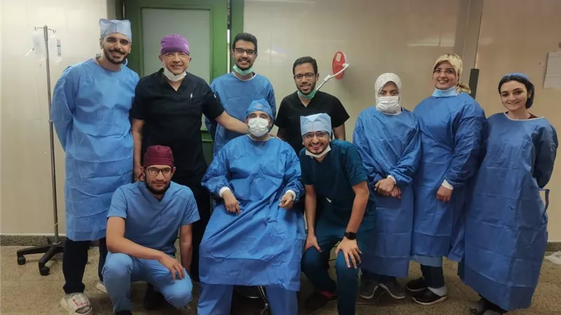 نجاح جراحة دقيقة لاستئصال ورم سرطاني بالجفن بمستشفى سوهاج الجامعي