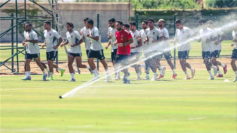 الأهلي يستأنف تدريباته في معسكر تونس.. والشحات يشارك في التدريبات الجماعية 