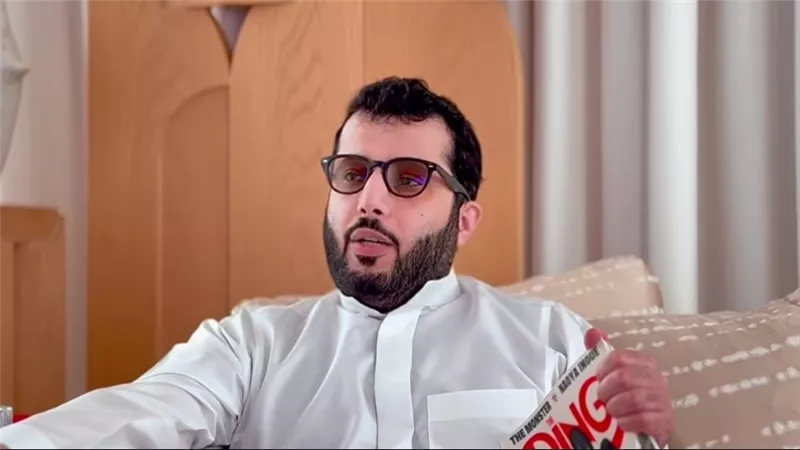 تركي آل الشيخ يُشعل مواقع التواصل بصورة جوية لمطار البحر الأحمر
