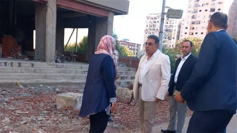 لا تهاون مع البناء المخالف..محافظ الدقهلية يشن جولة مفاجئة على شوارع طلخا 