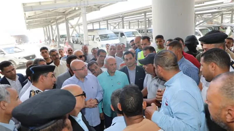 انتظام الخدمة بموقف المحافظات داخل المُجمّع الجديد ببني سويف