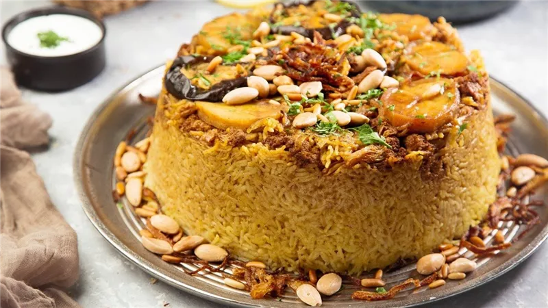 طريقة عمل مقلوبة الدجاج خطوة بخطوة بمذاق شرقي أصيل