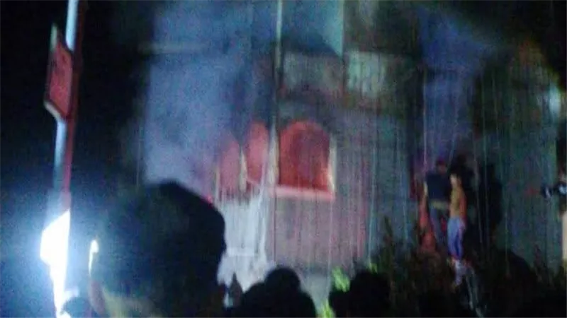 ليلة العمر باظت.. حريق هائل يلتهم شقة عروسين خلال حفل الزفاف بكفرالشيخ