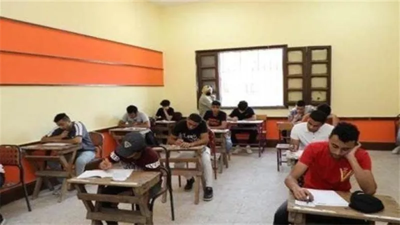 هل يُمنح خريجو التعليم الفني شهادة 