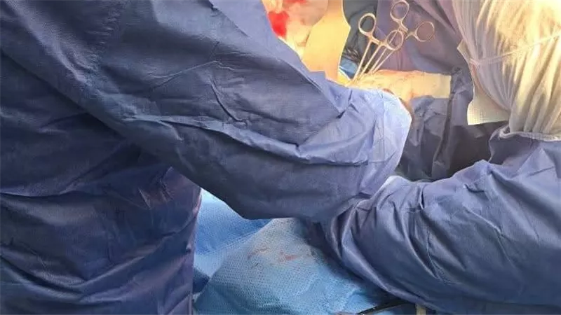 ملحمة إنقاذ بطولية لشاب عشريني في مستشفى السادات المركزي بالمنوفية