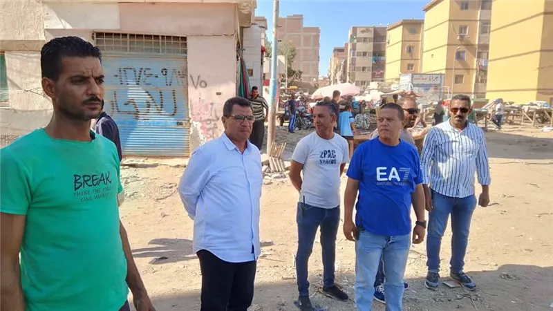 متابعة استكمال أعمال التطوير بمنطقة السادات بالسويس 