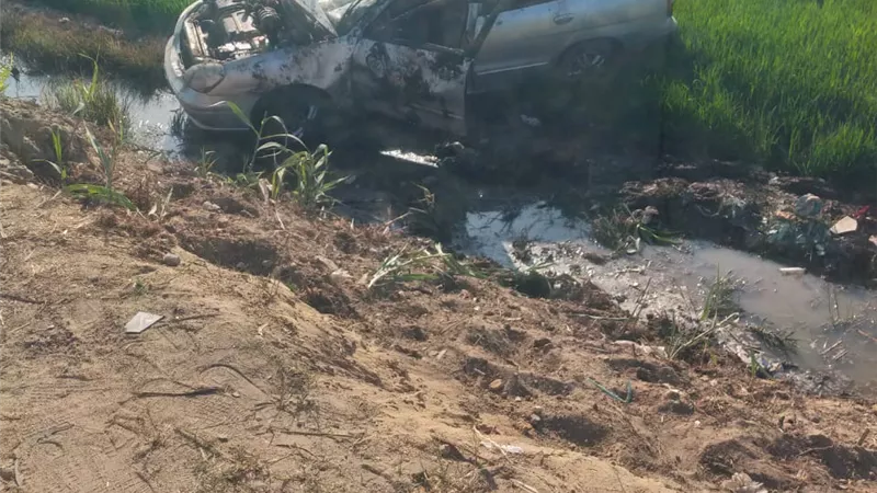 إصابة 3 اشخاص جراء وقوع حادث انقلاب سيارة بطريق سيدي غازي في الاراضي الزراعية