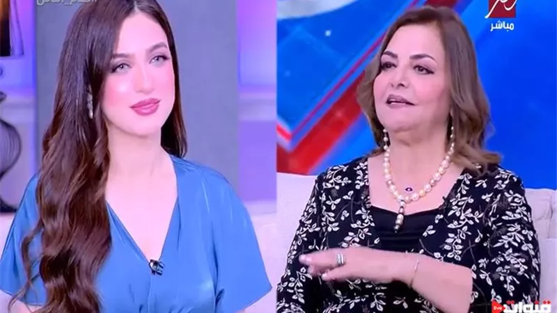 عزة لبيب: 