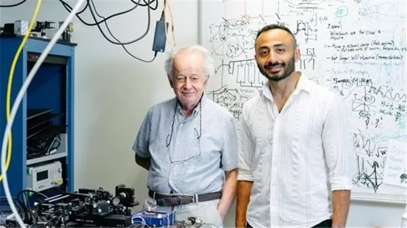 وصل إلي العالمية.. باحث مصري في جامعة هارفارد يحقق إنجازاً في مجال الفيزياء 