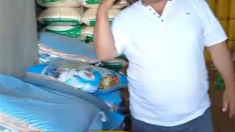 تحرير محاضر لمخالفات بالأسواق وضبط سلع تموينية مدعمة ببني سويف