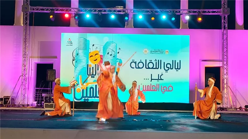 «ليالينا في العلمين» تُشعل المسرح الروماني بأمسية فنية تجمع بين التراث والحداث
