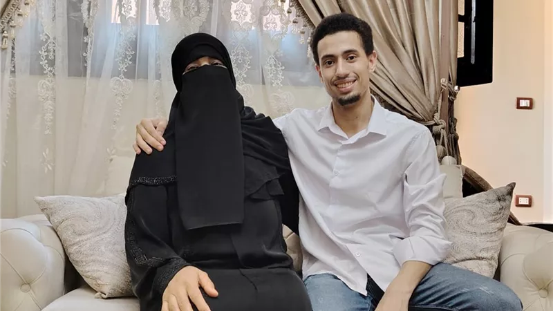 السادس  على الثانوية الأزهرعلمي من البحيرة: والدتي بطلة قصتي