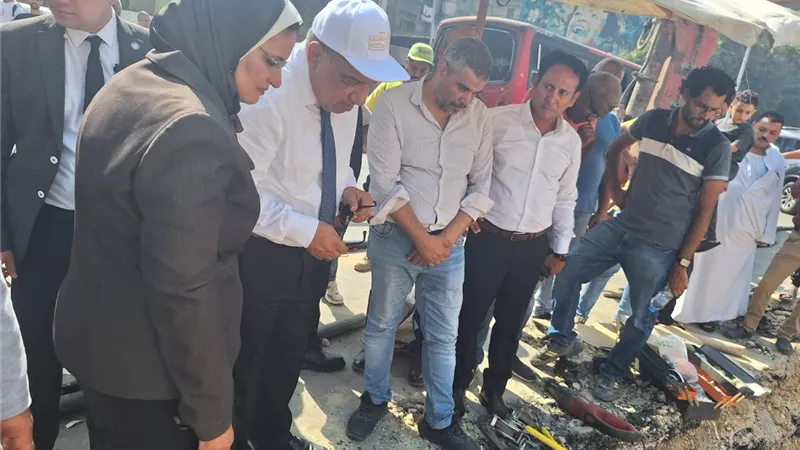 وزير الكهرباء يصل موقع إصلاح عطل كابل محطة مترو ساقية مكي بالجيزة