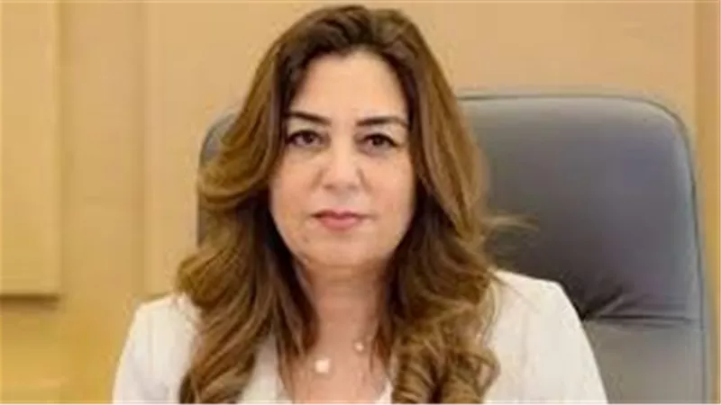 وزيرة التنمية المحلية تتابع مع محافظ القليوبية مشروعات حياة كريمة 