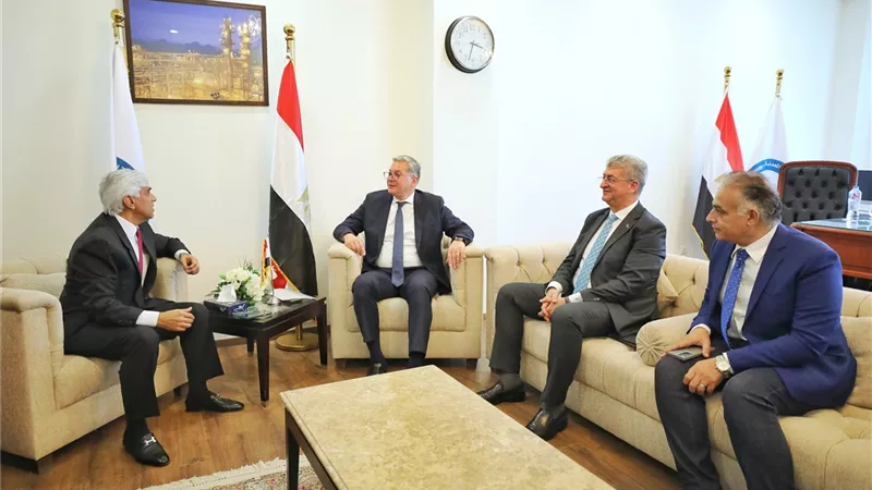وزير البترول: توفير فرص استثمارية واعدة ودعم التحول نحو الطاقات المتجددة
