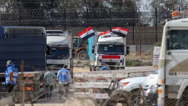 زاد العزة من مصر إلى غزة.. قوافل إنسانية تواصل عبورها رغم تعنت الاحتلال