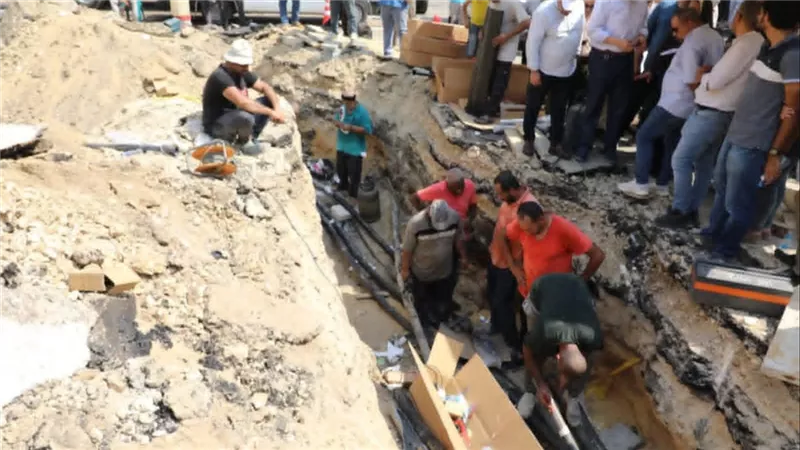 الجيزة: توزيع مياه نقيّة عبر سيارات متنقلة لتعويض نقص محطة جزيرة الذهب