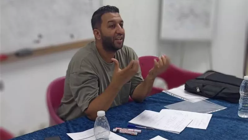 «حكاية من قلب مصر».. ورشة أدبية بالسويس ترسخ فن القصة القصيرة للشباب