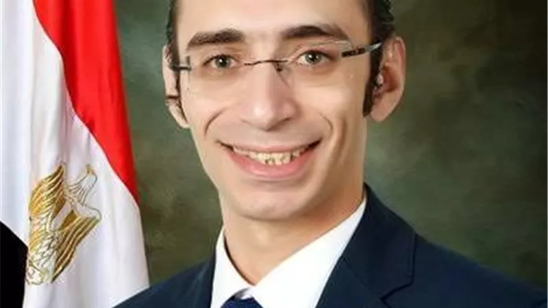 محمد عبدالعزيز: من ينتقد مصر بخطاب الاحتلال فهو عميل أو جاهل