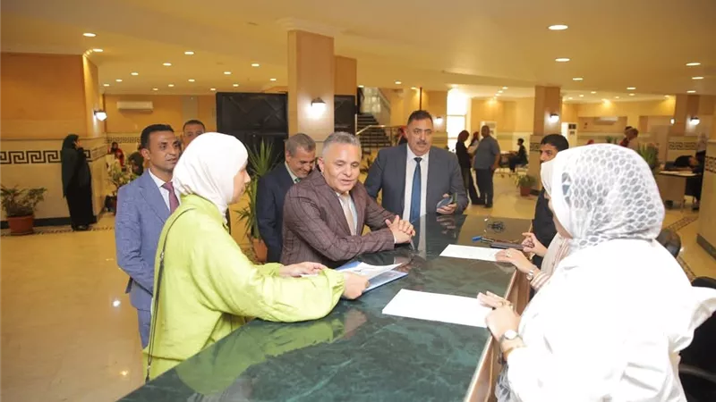 رئيس جامعة السويس الأهلية يتفقد الاستعدادات لبدء العام الجامعي الجديد