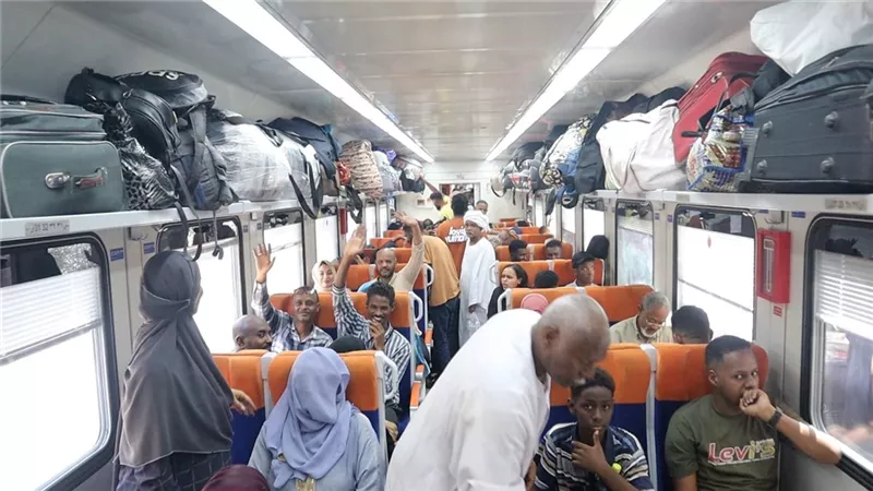 انطلاق القطار الثاني لتيسير العودة الطوعية للأشقاء السودانيين إلى وطنهم