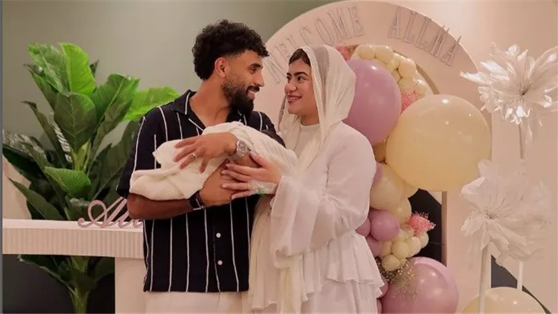 فرحة في بيت نجم الأهلي.. مروان عطية يُرزق بمولودته الأولى 