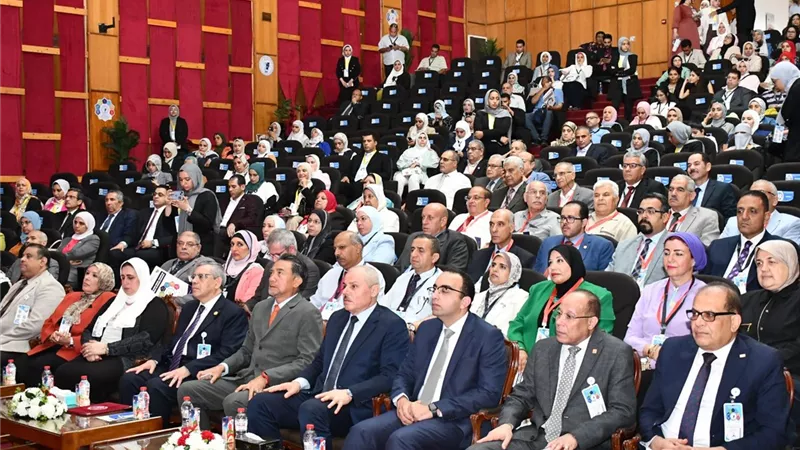 19جامعة يتنافسون على 30 جائزة بمؤتمر الدراسات العليا السنوي بجامعة قناة السويس