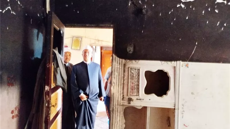 في أعقاب حرائق «برخيل».. وفد من الأوقاف يزور القرية لطمأنة المواطنين |صور  