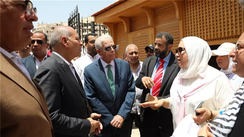 محافظ القاهرة: تسكين 133 من أصحاب سوق الأزبكية القديم بالمكتبات الجديدة
