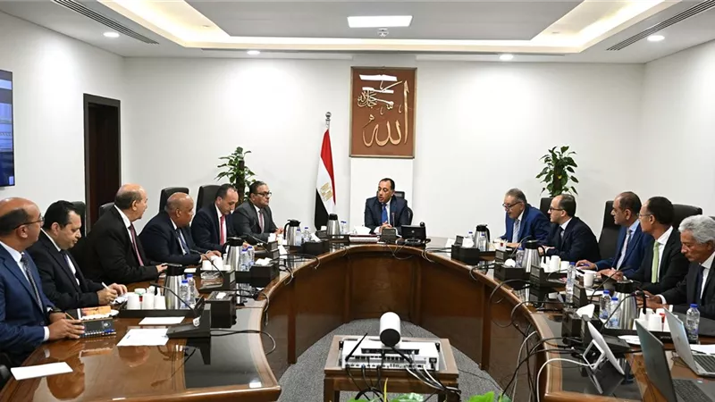 بعد اجتماع مدبولى والتجار ..  بدء أوكازيون تخفيض أسعار السلع 4 أغسطس