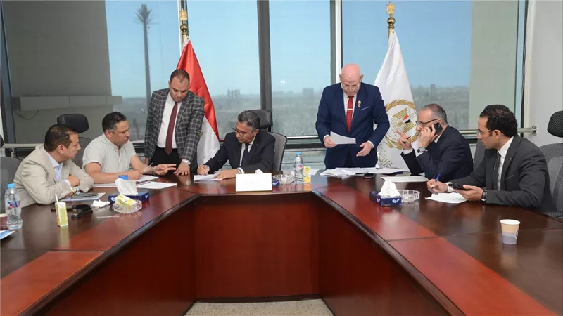 وزير التموين والتجارة الداخلية يلتقي  أعضاء مجلسي النواب والشيوخ