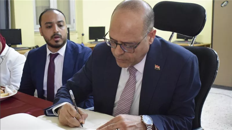 وزير العمل يختتم زيارته إلى الإسكندرية بجولة في معهد «الساليزيان» 