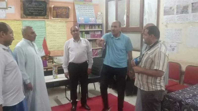 سكرتير عام محافظة بني سويف يتفقد جاهزية المقار واللجان الانتخابية بالميمون