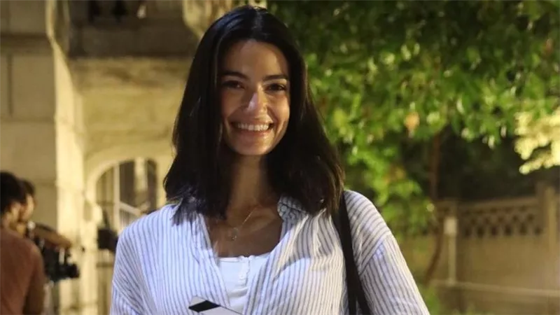 فركش «Just You» ثالث حكايات «ما تراه ليس كما يبدو» وفريق العمل يحتفلون