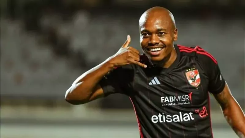 الزمالك يجدد مفاوضاته مع بيرسي تاو.. وترحيب مبدئي من جانب اللاعب 
