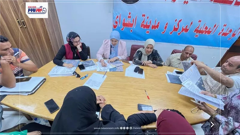 رئيس مركز ابشواى: يستعرض اللوحات لتحديث المخططات الاستراتيجية لـ  16 قرية